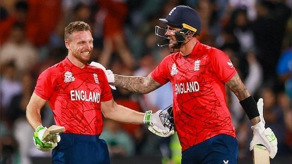 Jos-Buttler-Alex-Hales-India-England-T20-World-Cup-semi-final-AP-1.jpg (596×336)